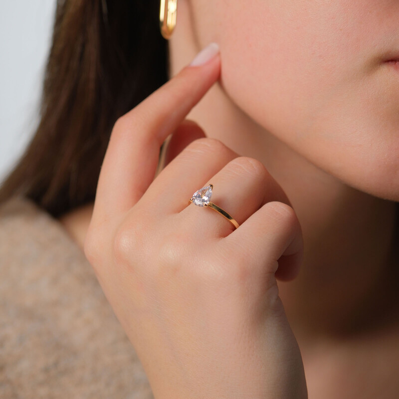 Damla Taşlı Zarif Yüzük